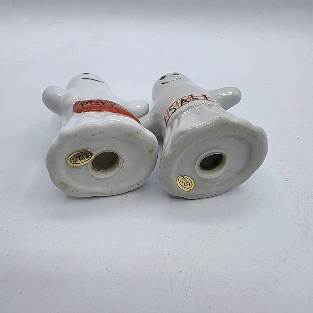 Vtg Ghost Salt & Pepper Shakers Ceramic Small White Set Of 2‎ Halloween Decor